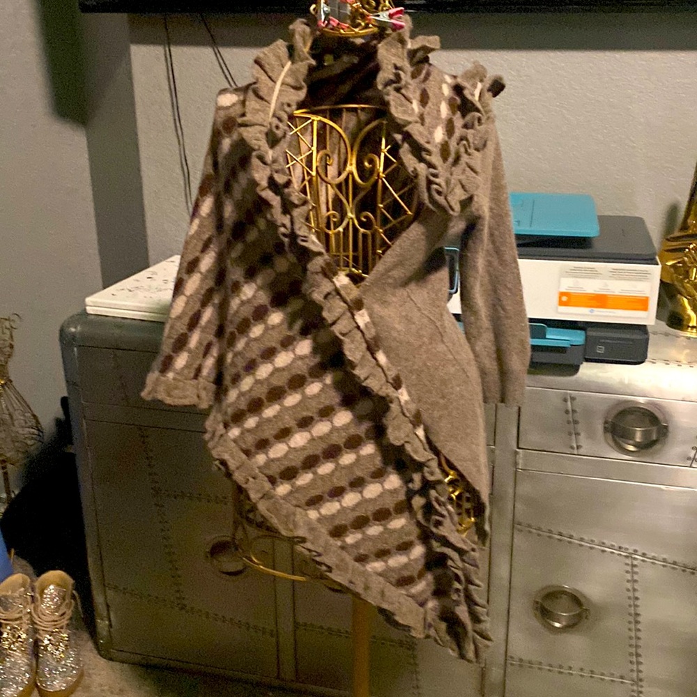 Beautiful brown sweater